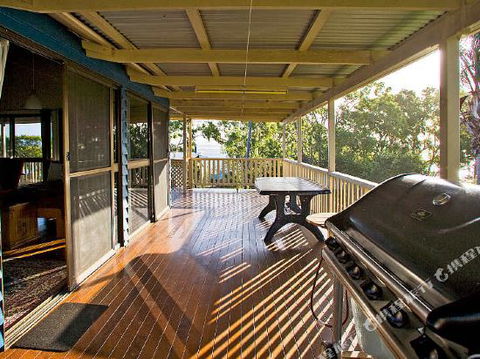 1770 Beach Accommodation Elliot Lodge - Brisbane Tourism 5