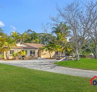 BEACHSIDE HIDEAWAY BONNY HILLS - Brisbane Tourism