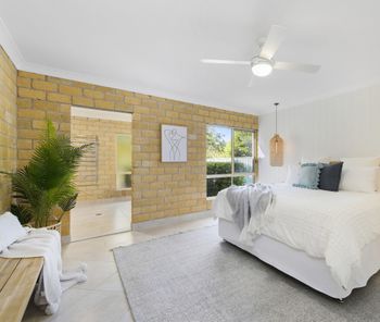 BEACHSIDE HIDEAWAY BONNY HILLS - Brisbane 4u 1