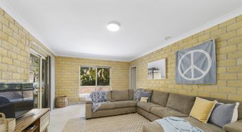 BEACHSIDE HIDEAWAY BONNY HILLS - Brisbane 4u 5
