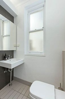 Spacious One Bedroom Heart Of Potts Point H333 - Tourism Brisbane 3