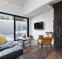 Architects Urban Retreat in Malvern - Brisbane Tourism