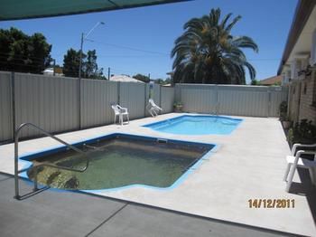 Dragon & Phoenix Motel - Brisbane Tourism 1