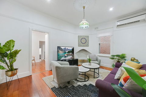 HomeHotel LuxuryHome 500m Crows Nest Shops - Brisbane Tourism 4
