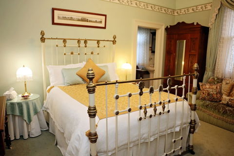 Forgandenny Bed & Breakfast - Brisbane Tourism 1