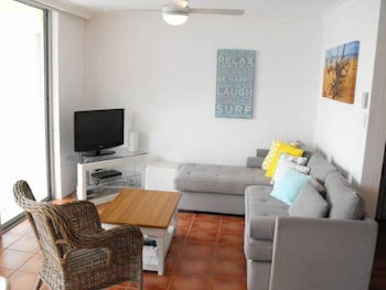 Beachpoint Unit 202 - Brisbane 4u 4