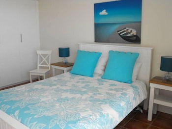 Beachpoint Unit 202 - Brisbane 4u 1
