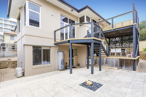 Scarborough Seaview Loft - Tourism Brisbane 0