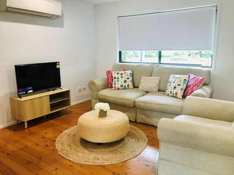 Coastal Cottage - Cannonvale - Tourism Brisbane 6