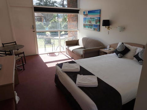 Econo Lodge Tamworth - Tourism Brisbane 3