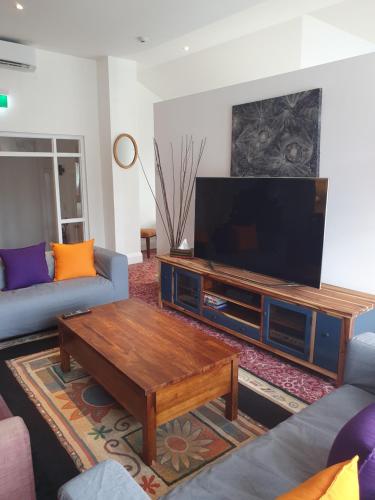 Hotel Blue - Brisbane Tourism 3