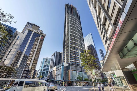 Oaks Aurora Tower - Tourism Brisbane 3