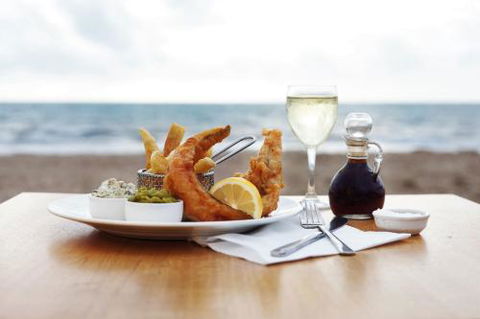 Seacrest Beachfront Holiday Apartments - Tourism Brisbane 6