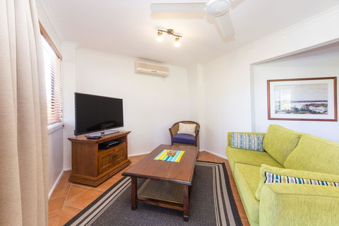 Clubyamba Beach Holiday Accommodation - Adults Only - Brisbane Tourism 6