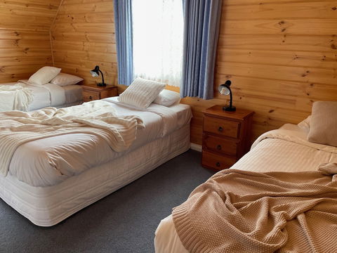 Dunes - Elegant Beach Villa With Huge Swim Spa - Tourism Brisbane 5