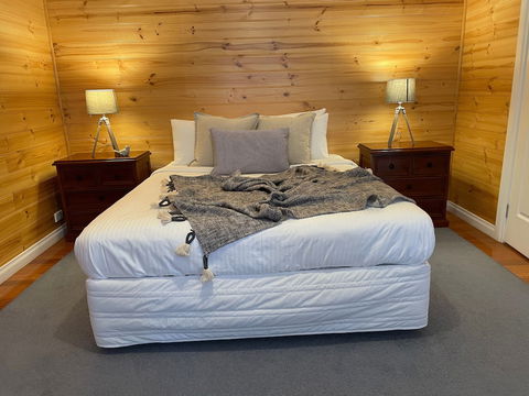 Dunes - Elegant Beach Villa With Huge Swim Spa - Tourism Brisbane 3