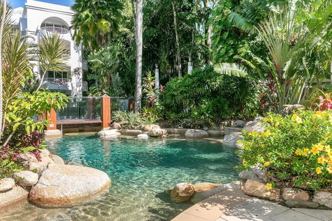 Poolside Apt In Alamanda Beachfront Resort 67 - Tourism Brisbane 3