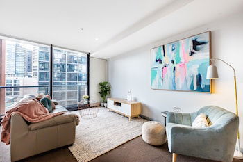 Ella, 1BDR Melbourne Apartment - Tourism Brisbane 6