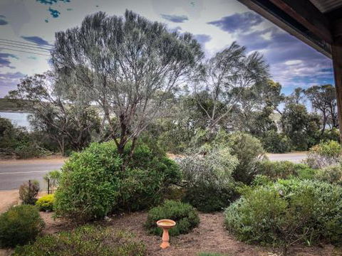 Samphire Beach House - Tourism Brisbane 4