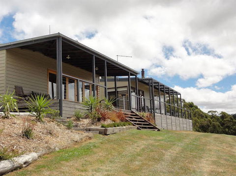 King Parrot Cottages - Tourism Brisbane 3