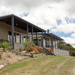 King Parrot Cottages - Tourism Brisbane 1