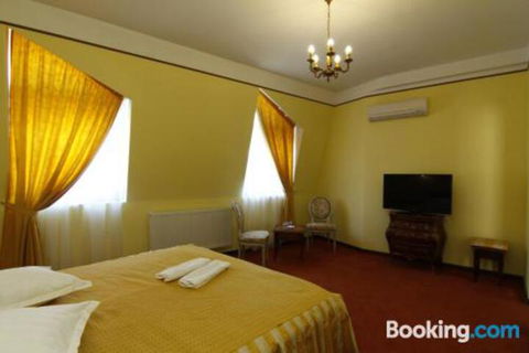 Mole Creek Lodge - Tourism Brisbane 6