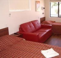 Cypress Pines Studio Villas - Brisbane Tourism