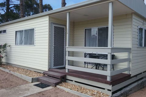 Lakes Caravilla Caravan Park - Tourism Brisbane 1