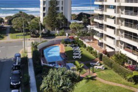 Surfers Chalet - Brisbane Tourism 0