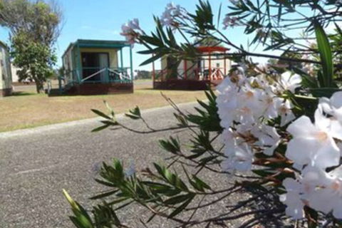 Lanis On The Beach - Old Bar - Tourism Brisbane 0