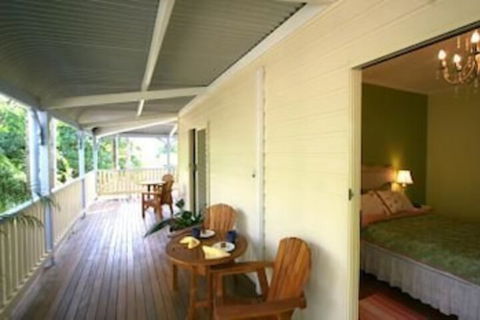 Noosa Country House - Brisbane Tourism 7