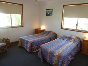 Sails Beach House Apartments Pottsville Beach - Tourism Brisbane 2