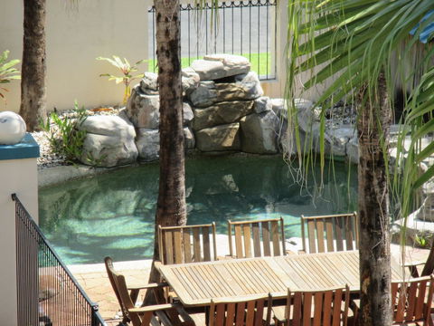 Royal Palm Villas Cairns - Brisbane Tourism 0