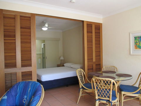 Royal Palm Villas Cairns - Brisbane Tourism 5