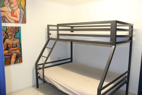 Waterfront Backpackers - Hostel - Brisbane Tourism 2