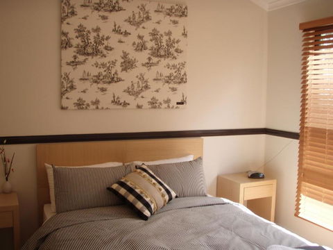 Oceanview Estate Vineyard Cottages - Tourism Brisbane 5