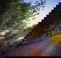 Dayboro Cottages  Llama Walks - Brisbane 4u