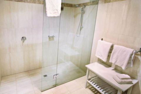 Fairbank House - Brisbane 4u 5