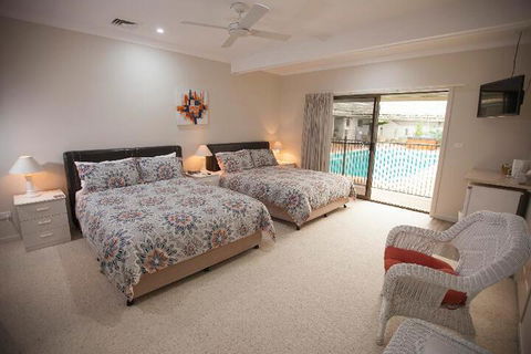 Batemans Bay Manor - Tourism Brisbane 3