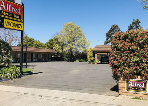 Alfred Motor Inn - Tourism Brisbane 0