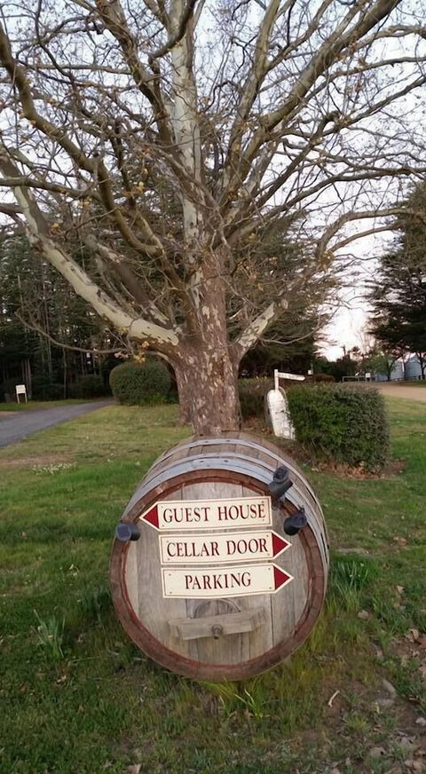 Petersons Armidale Winery & Guesthouse - Tourism Brisbane 1