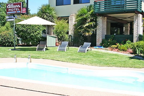 Alluna Motel - Tourism Brisbane 0
