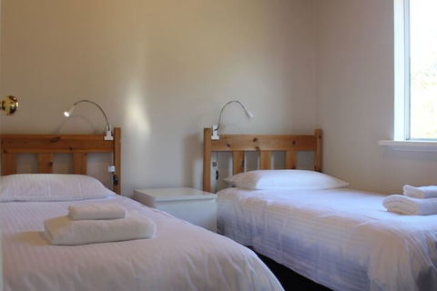 The Sleeping Lady Private Retreat - Tourism Brisbane 4