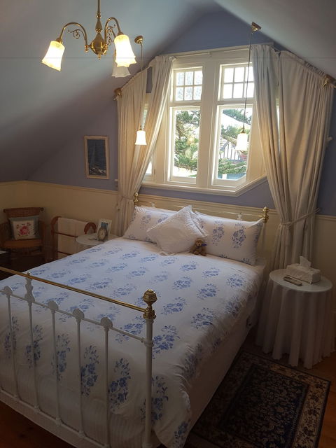 Water Bay Villa Bed And Breakfast - Tourism Brisbane 6