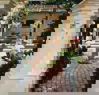 Water Bay Villa Bed and Breakfast - Tourism Brisbane