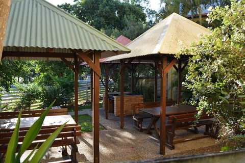 Rainbow Getaway Holiday Apartments - Tourism Brisbane 1