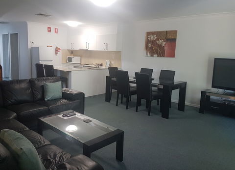 Mid City Motor Inn - Brisbane Tourism 2
