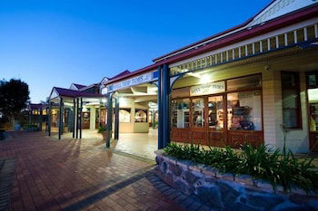 Treetops Seaview Montville - Brisbane Tourism 0