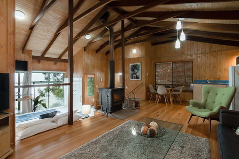Treetops Seaview Montville - Brisbane Tourism 6