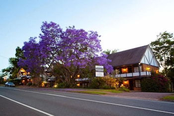 Treetops Seaview Montville - Brisbane Tourism 4